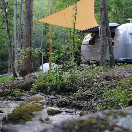 Creekside Airstream Retreat In The Smokies Villa